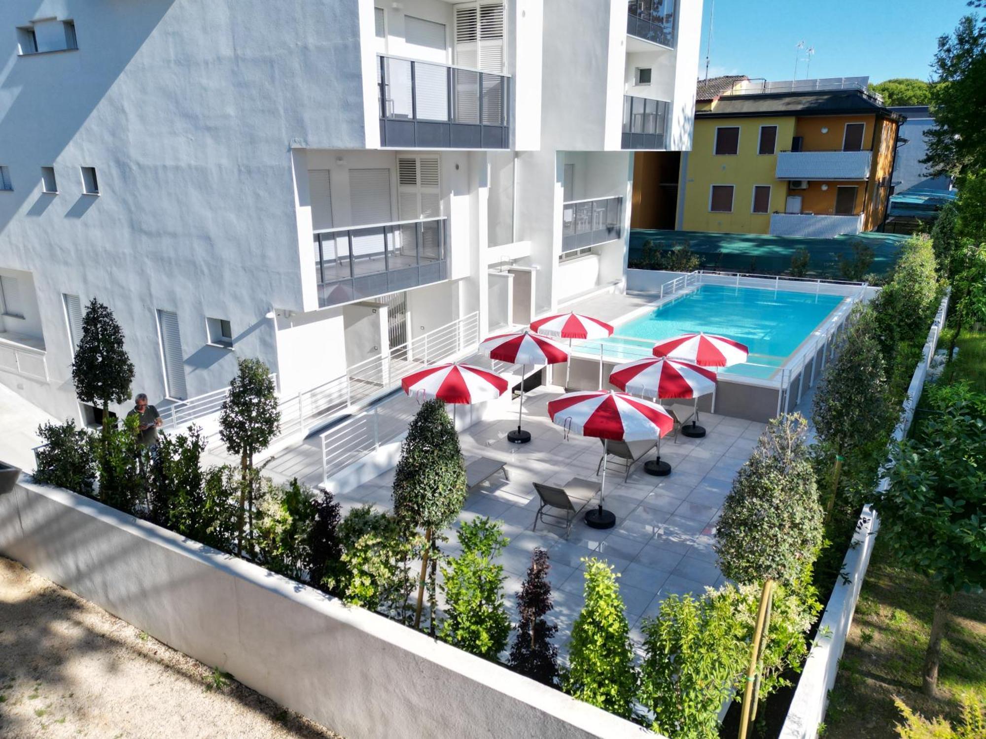 Nuovo Condominio Con Piscina E Garage بيبيوني المظهر الخارجي الصورة