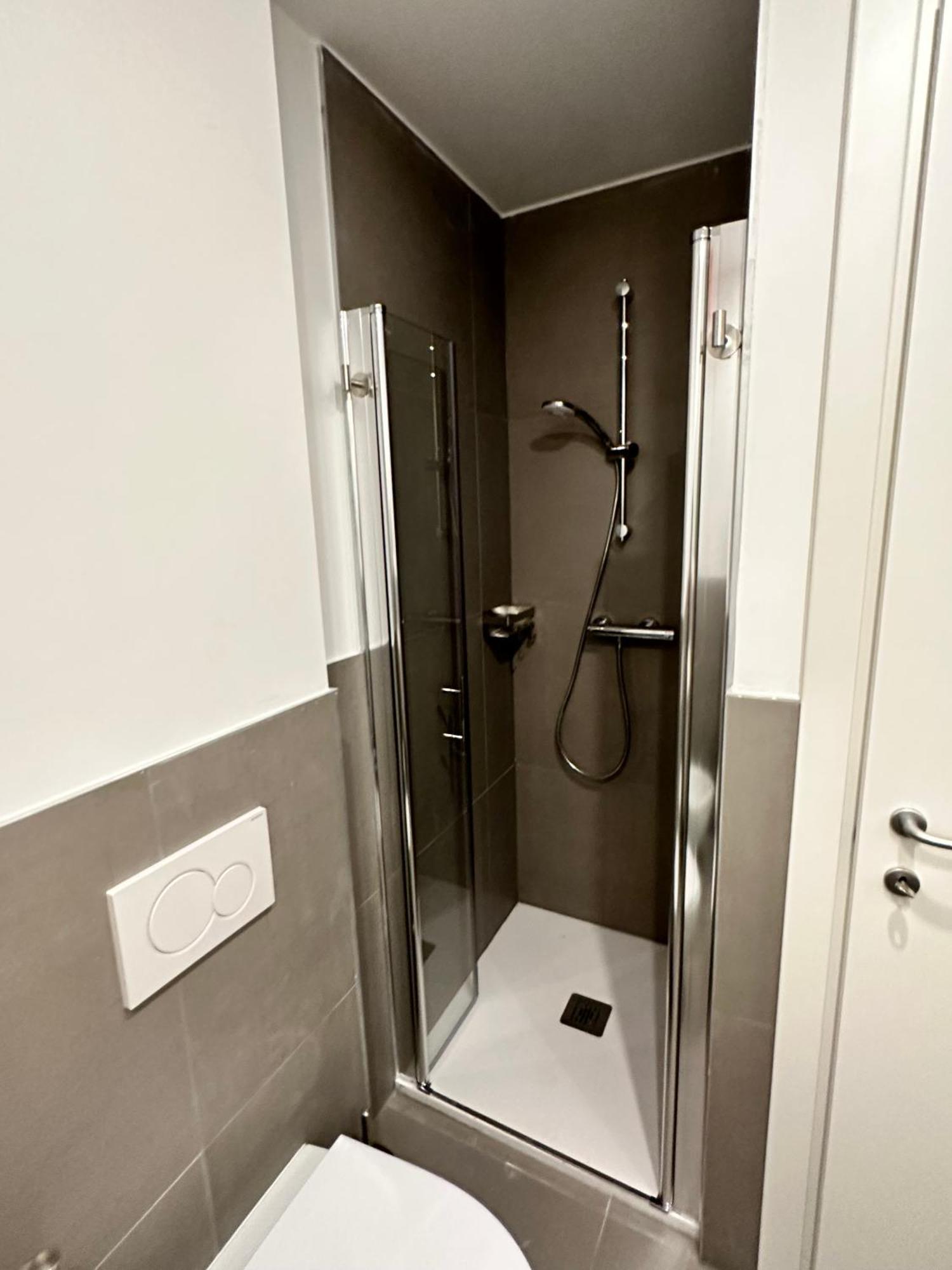 Nuovo Condominio Con Piscina E Garage بيبيوني المظهر الخارجي الصورة