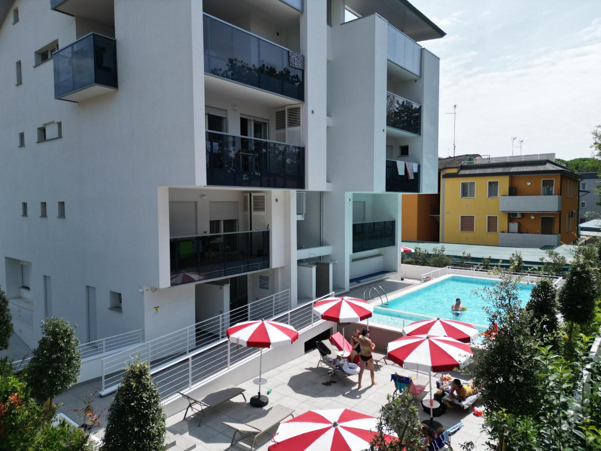 Nuovo Condominio Con Piscina E Garage بيبيوني المظهر الخارجي الصورة